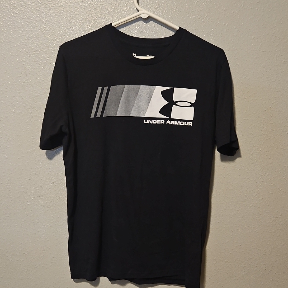 Under Armour Black Short Sleeve Tee